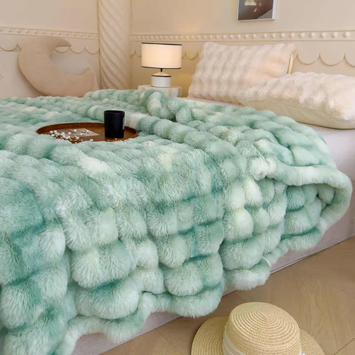 لحاف فرو أرنب بطبقة مزدوجة الجانب فاخرة مخصصة بطانيات حجم كبير سرير مزدوج بطانية رمي Luxury Custom Double-Sided Rabbit Fur Quilt King Size Blankets Double Bed Throw Blanket