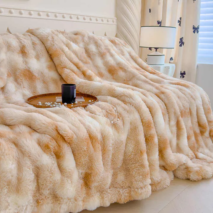 لحاف فرو أرنب بطبقة مزدوجة الجانب فاخرة مخصصة بطانيات حجم كبير سرير مزدوج بطانية رمي Luxury Custom Double-Sided Rabbit Fur Quilt King Size Blankets Double Bed Throw Blanket