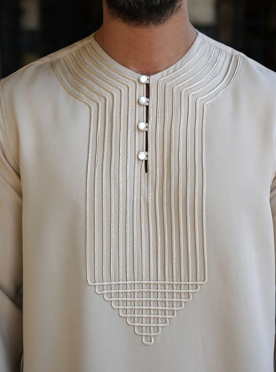 Artistic Twine Embroidered Thobe