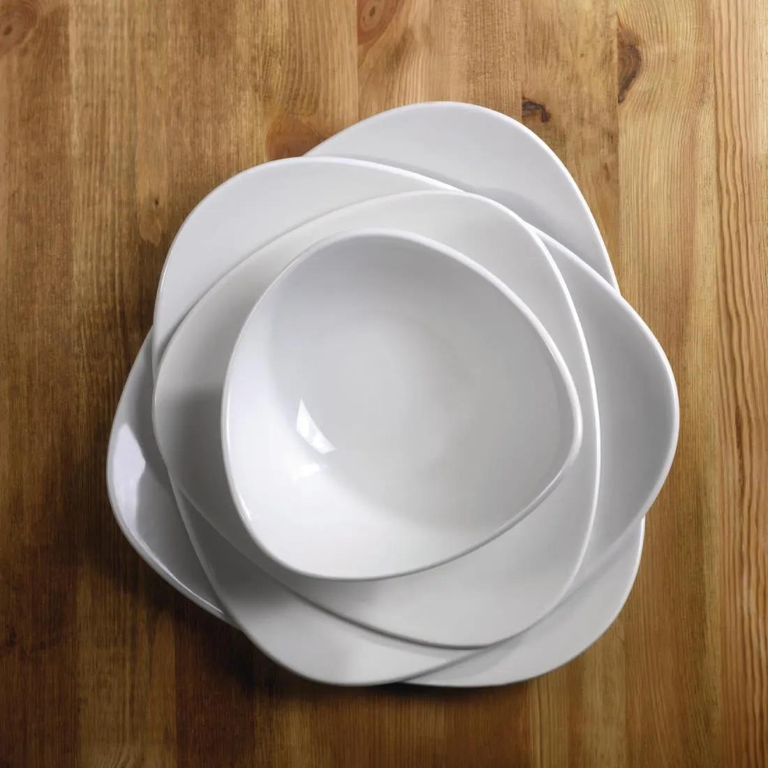 CF640 Churchill Lotus Triangle Bowls 185mm (Pack of 12)