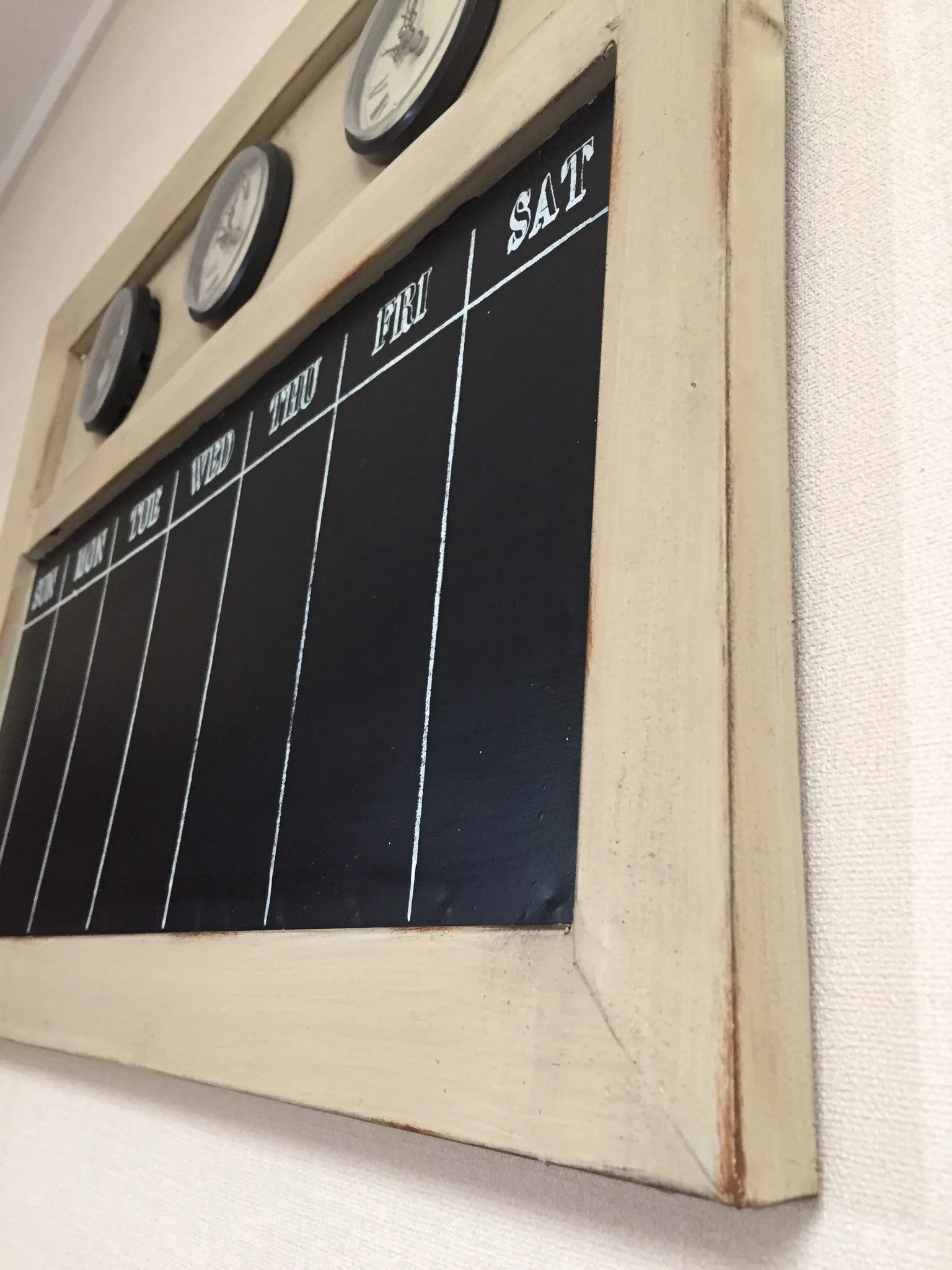 Country Villa Rustic Memo Chalk Board   Clocks