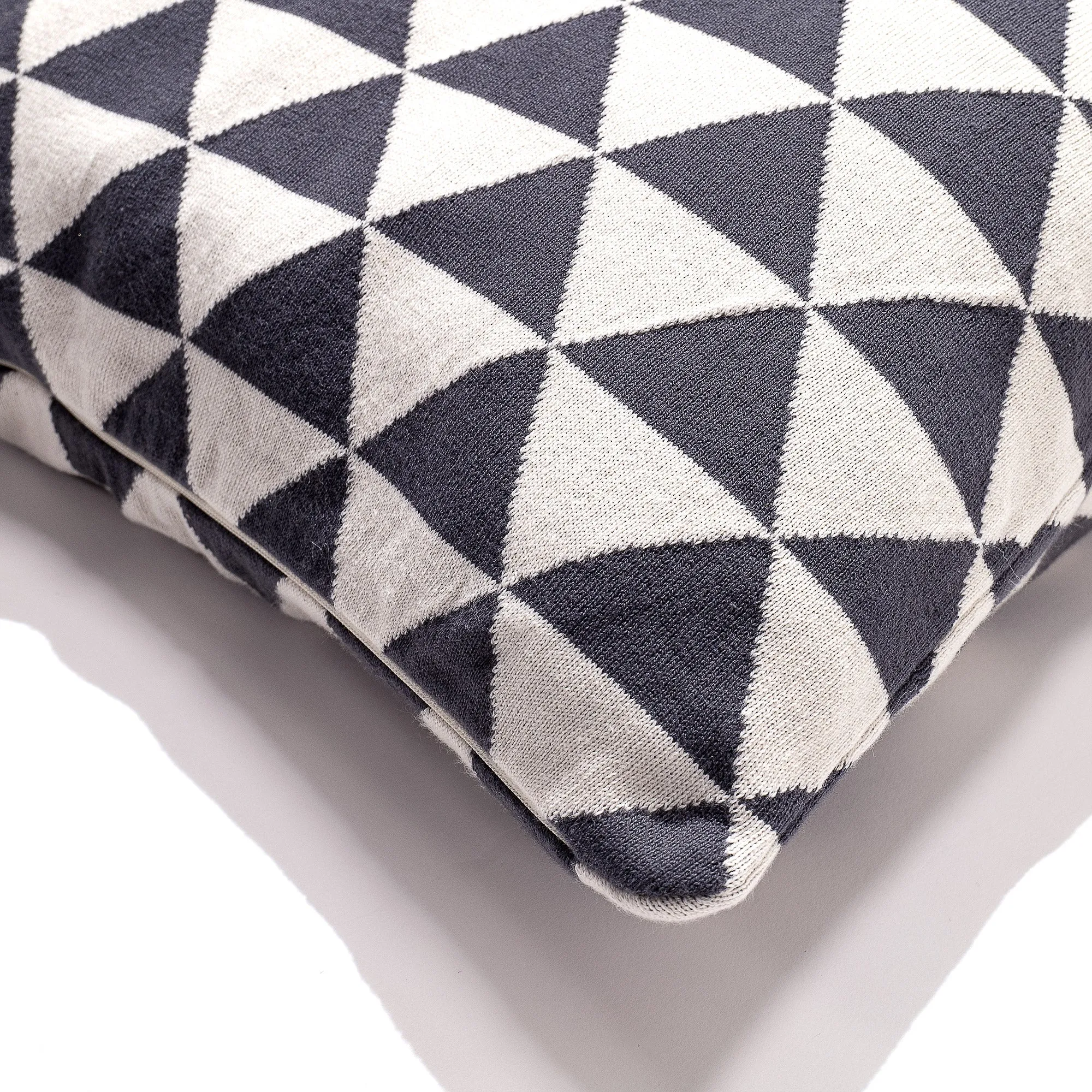 Decorative Cushion Cover 47 x 47cm - Knitted Geo
