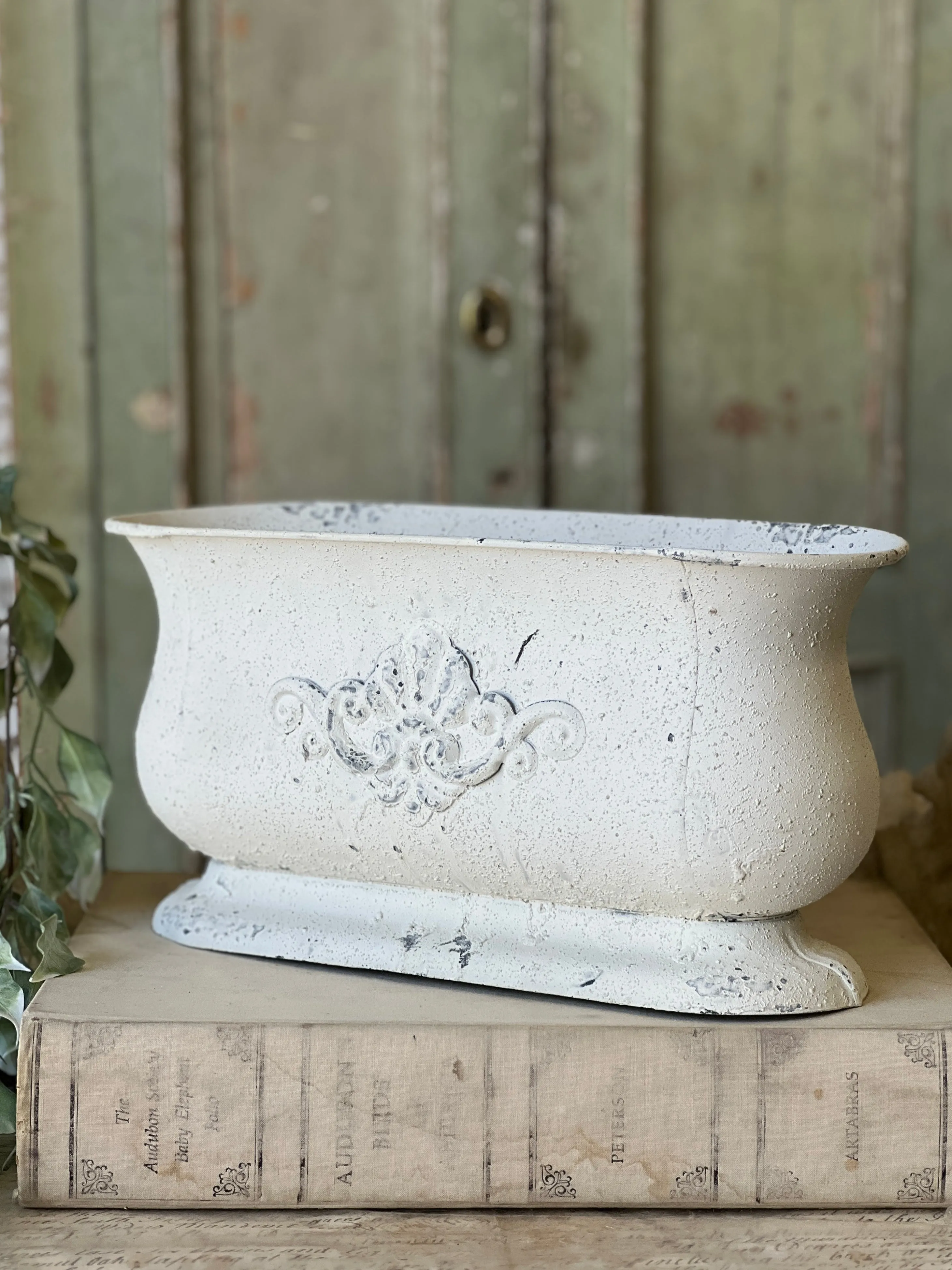Duchess Planter | 15" | NOT CURRENTLY IN STOCK-New For Spring 2025!