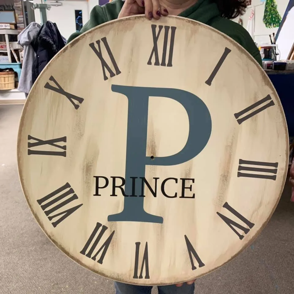 Farmhouse Clock, 18"