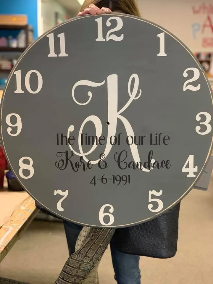 Farmhouse Clock, 18"