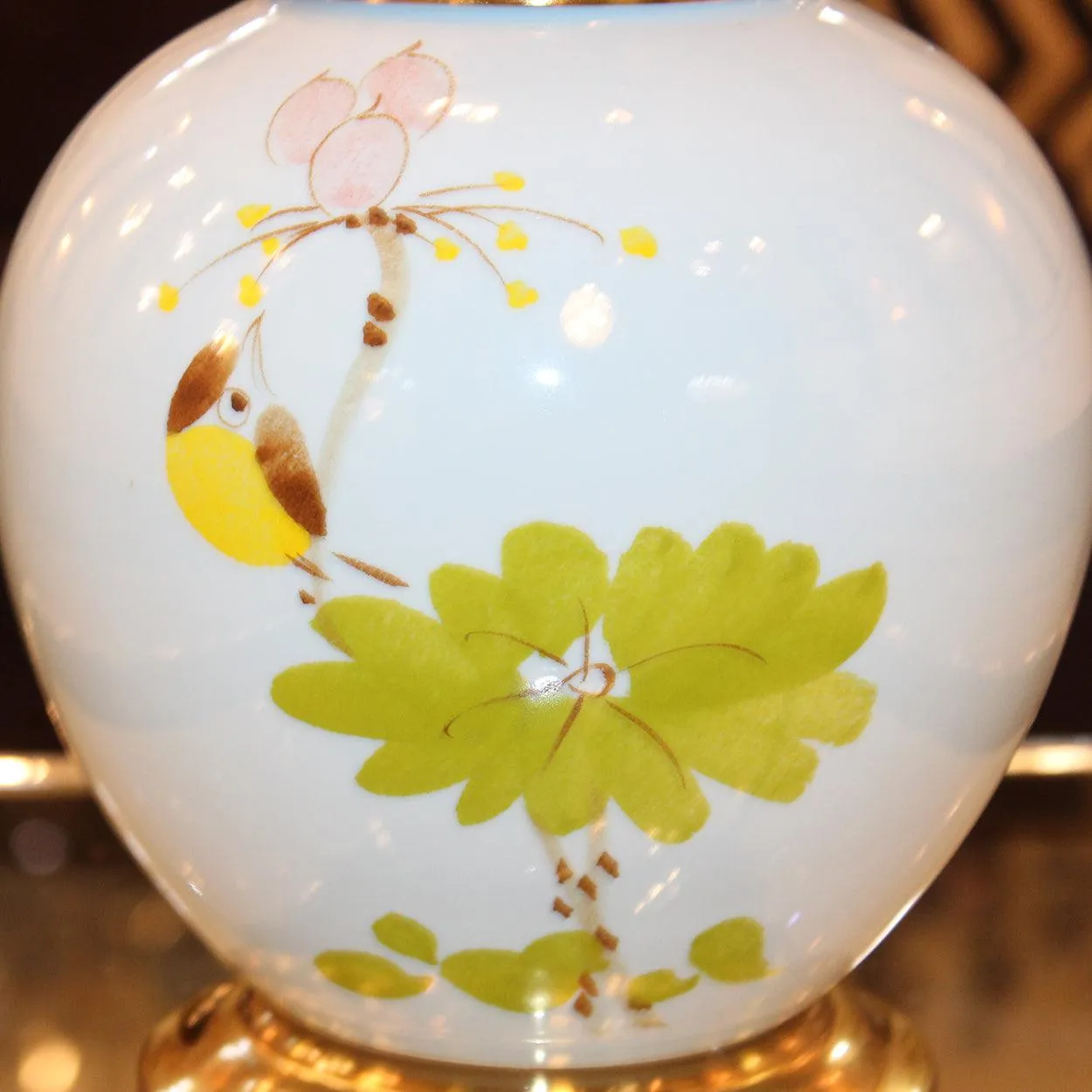 FLORI CERAMIC BEDSIDE TABLE LAMP