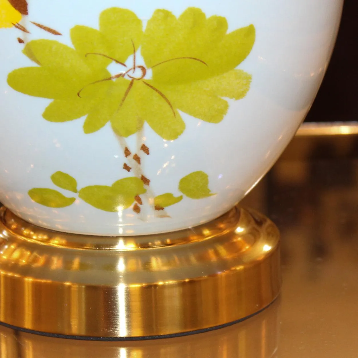 FLORI CERAMIC BEDSIDE TABLE LAMP