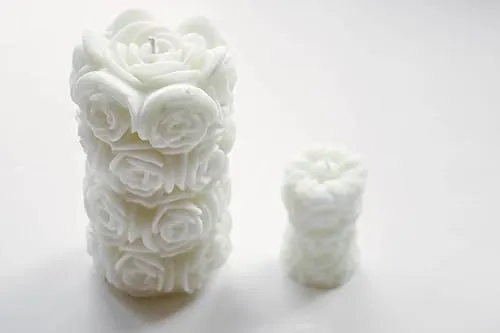 Garden of Dreams in a Fragrant Oasis: Delicate White Rose Designer Pillar Scented Candle for Enchanting Aromatic Moments and Enriched Luxury