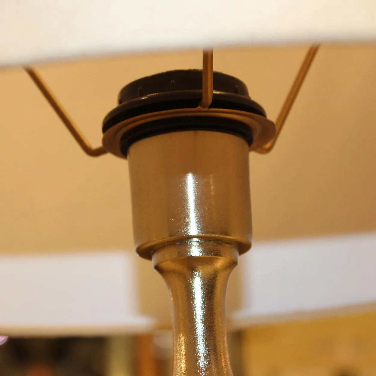 GILDA HANDMADE GLASS AND METAL BEDSIDE TABLE LAMP