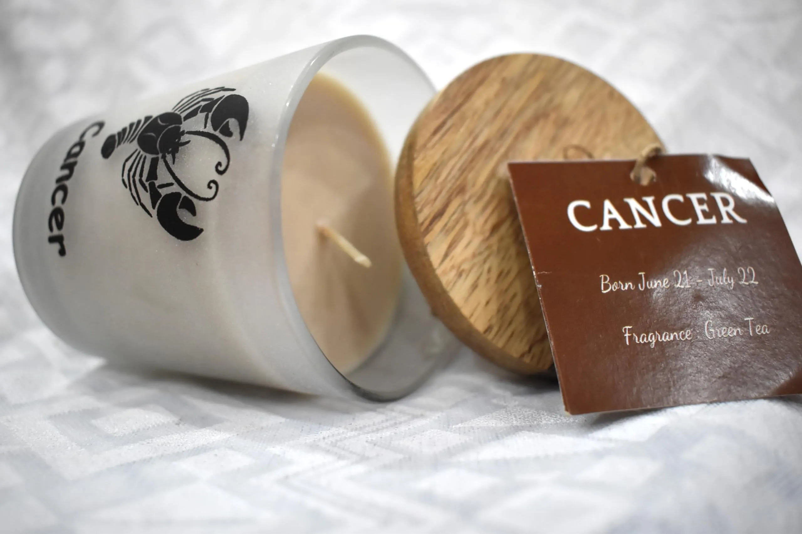 HS Candles Zodiac (Cancer), Aromatic Frosted Soy Wax Organic Candle, Burning time 20-24 Hours, Aromatherapy, Meditation,Gift, Home Decor |Born June-July|Green Tea Fragrance
