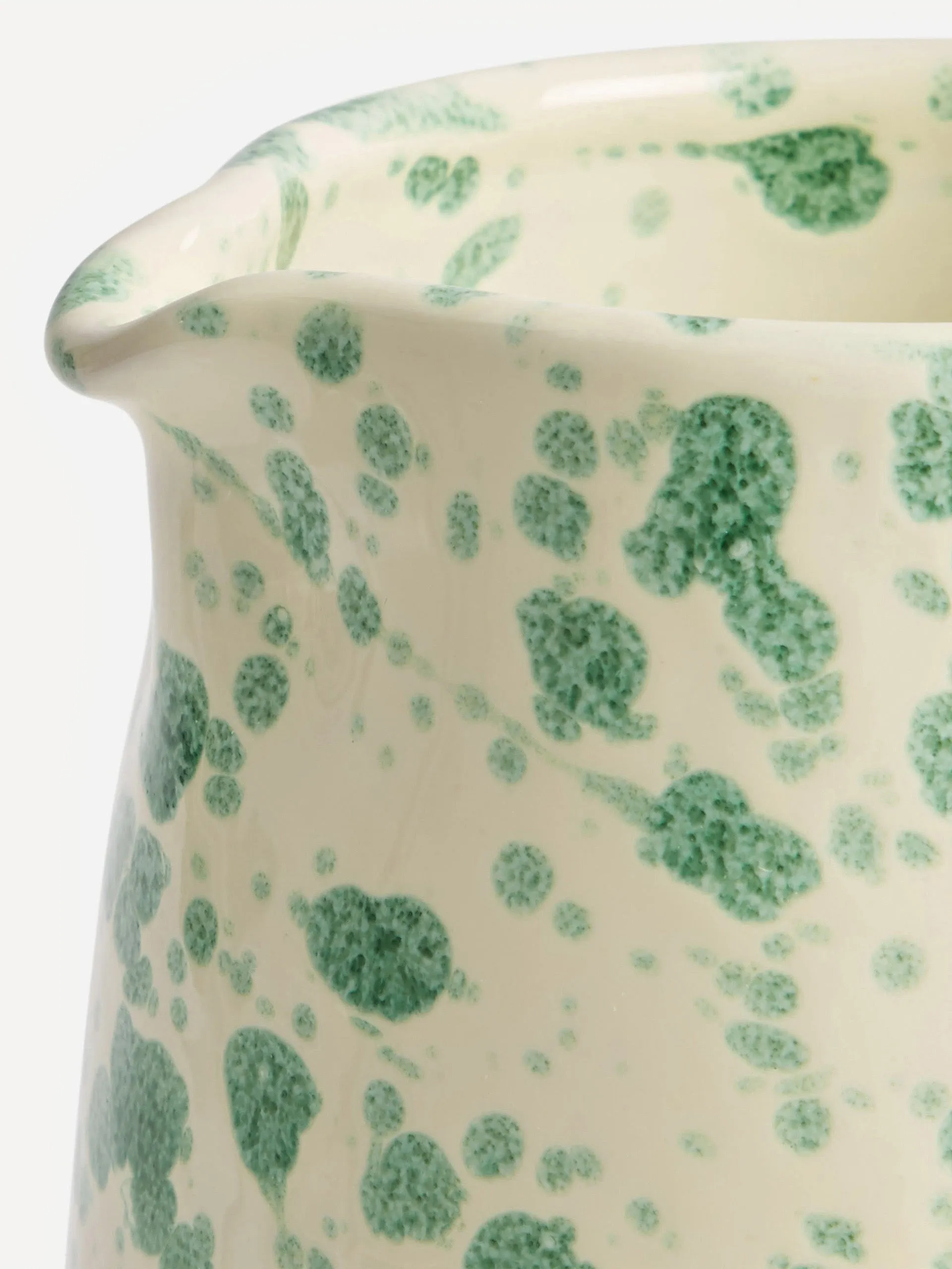 Jug in pistachio