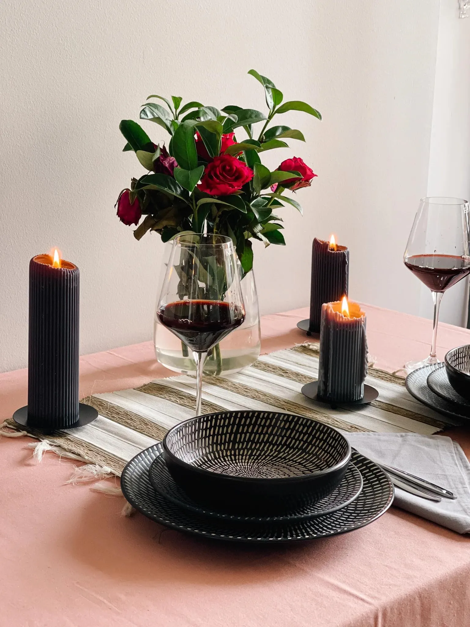 Luces Soy Wax Black Long Ribbed Pillar Candles Pack of 3 Scented 2''x5''Inches Candle Valentine Gift Wedding Home Party Decoration Spa X-mass Church