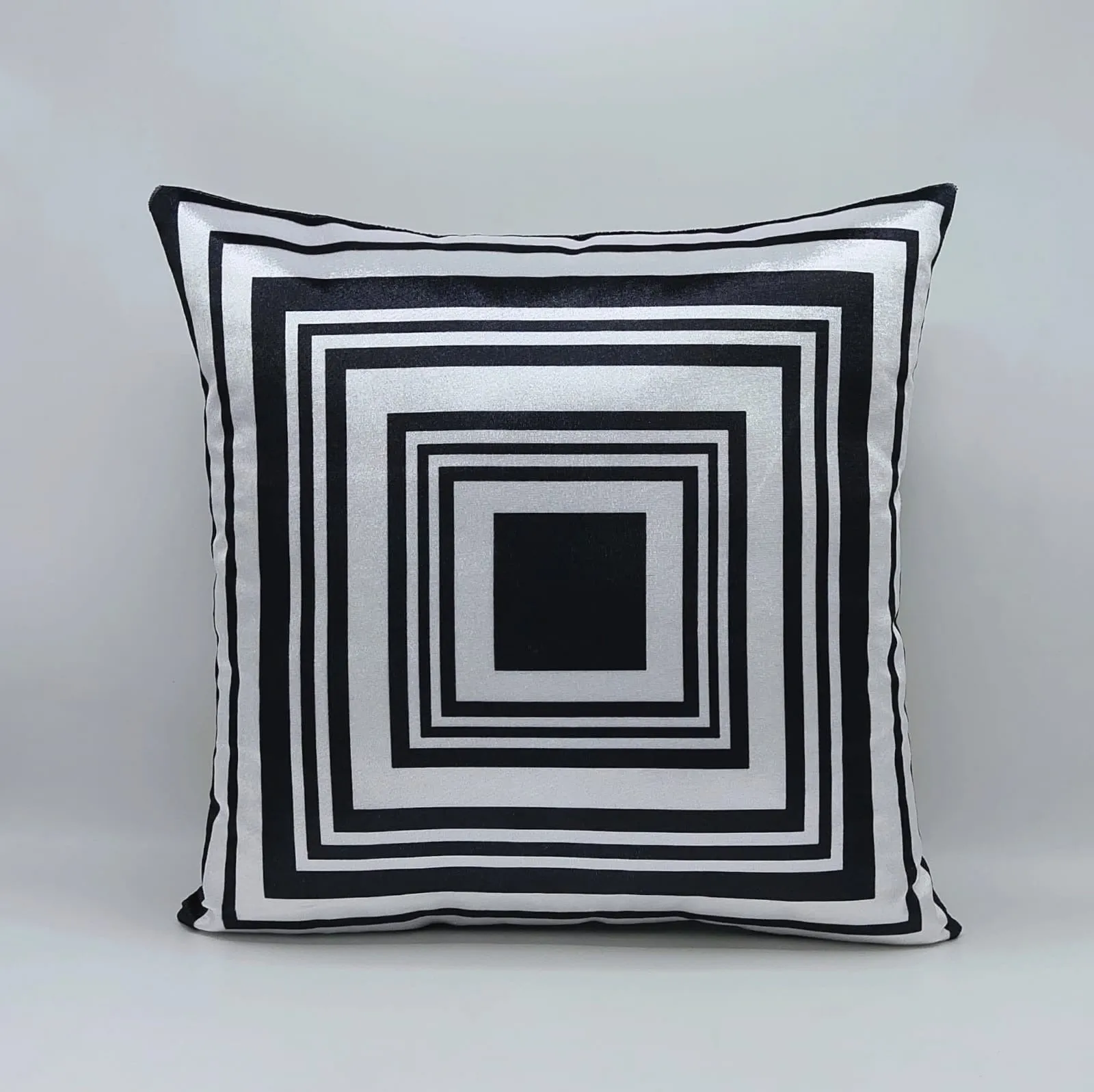 Luxury Black And White Velvet Cushions Cover 16″ x 16″ 1040509