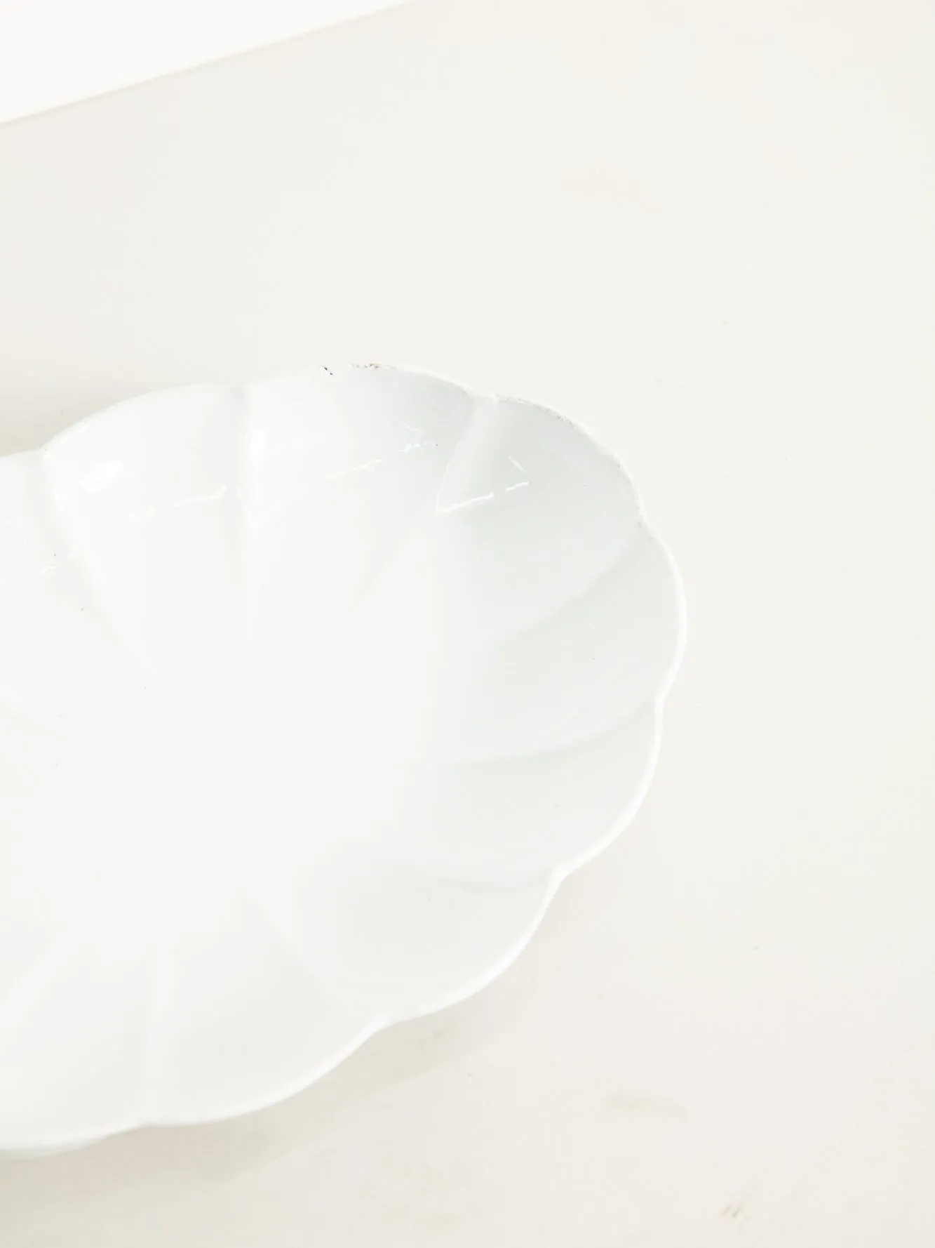 Marguerite Small Oval Platter