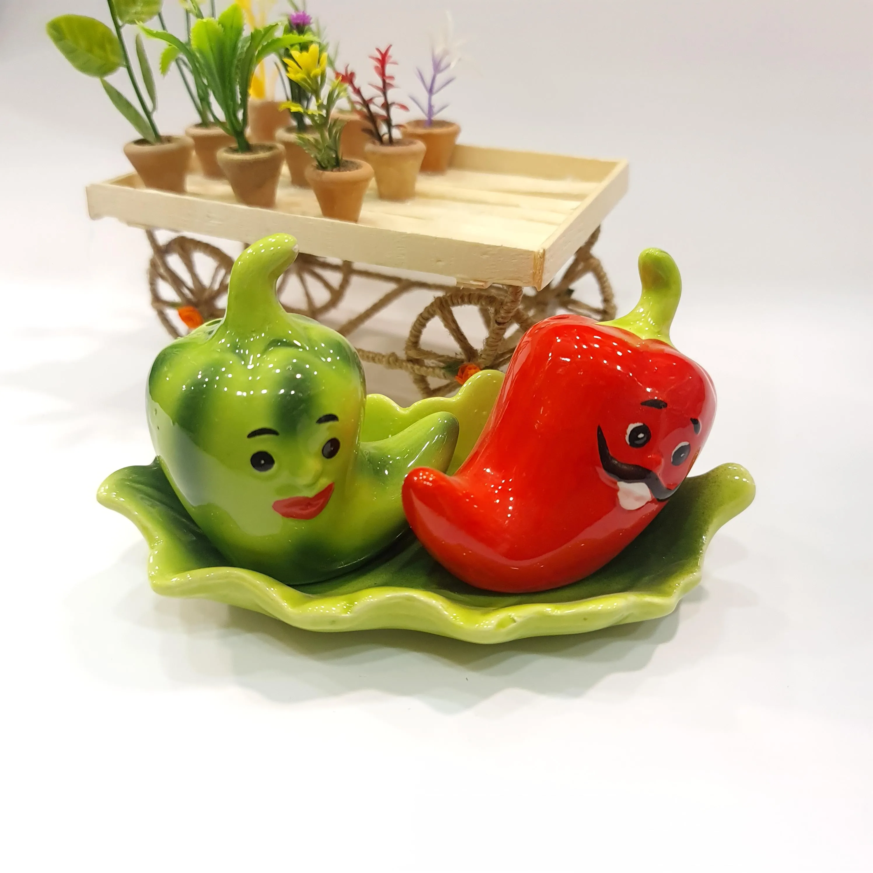 Mr & Mrs Chilli Salt n Pepper shaker