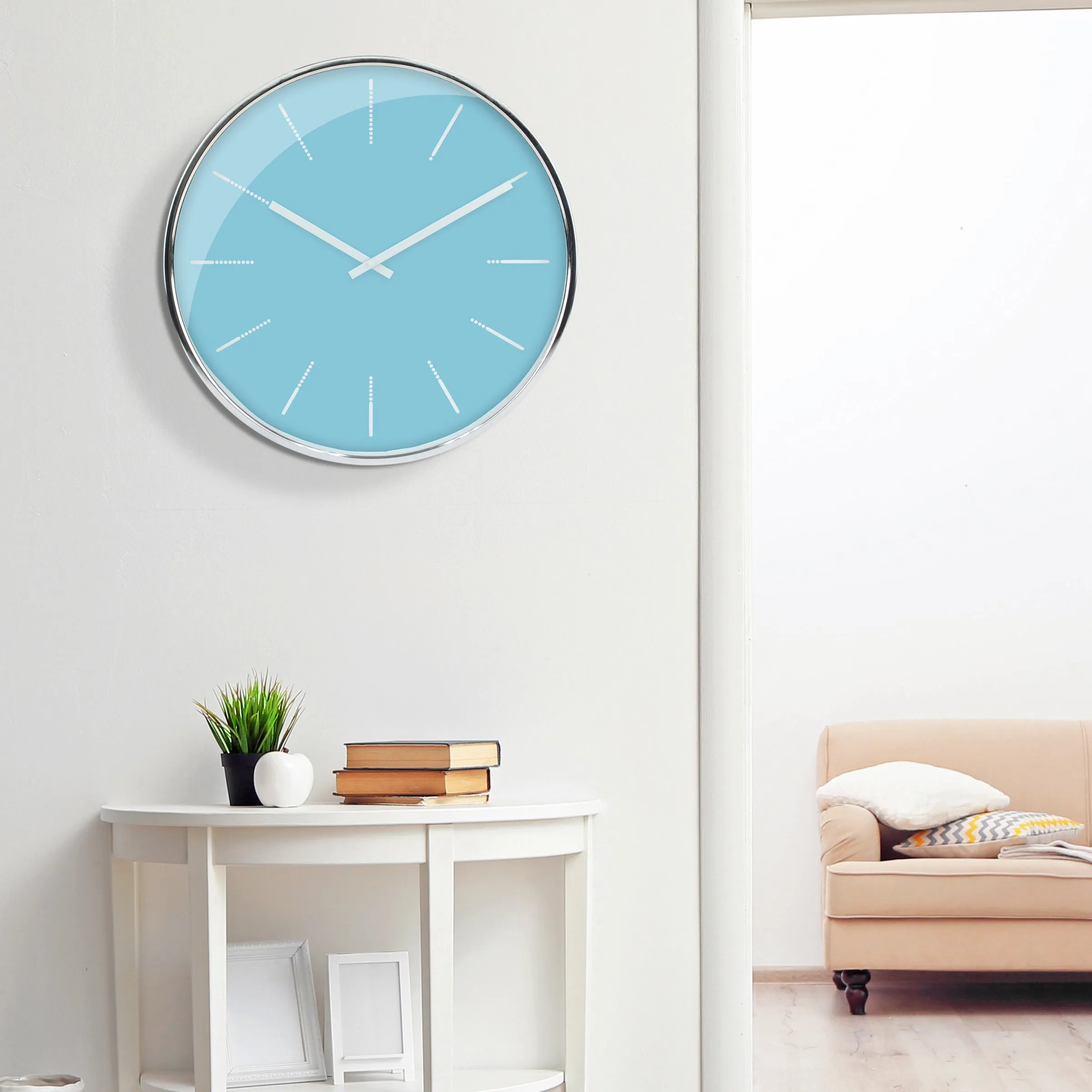 Round Blue Clock with Shiny Silver Notches (WS)
