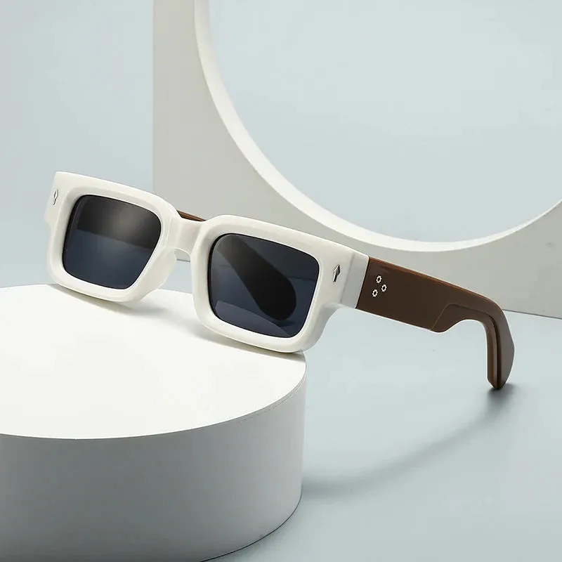 Vantage Square Frames