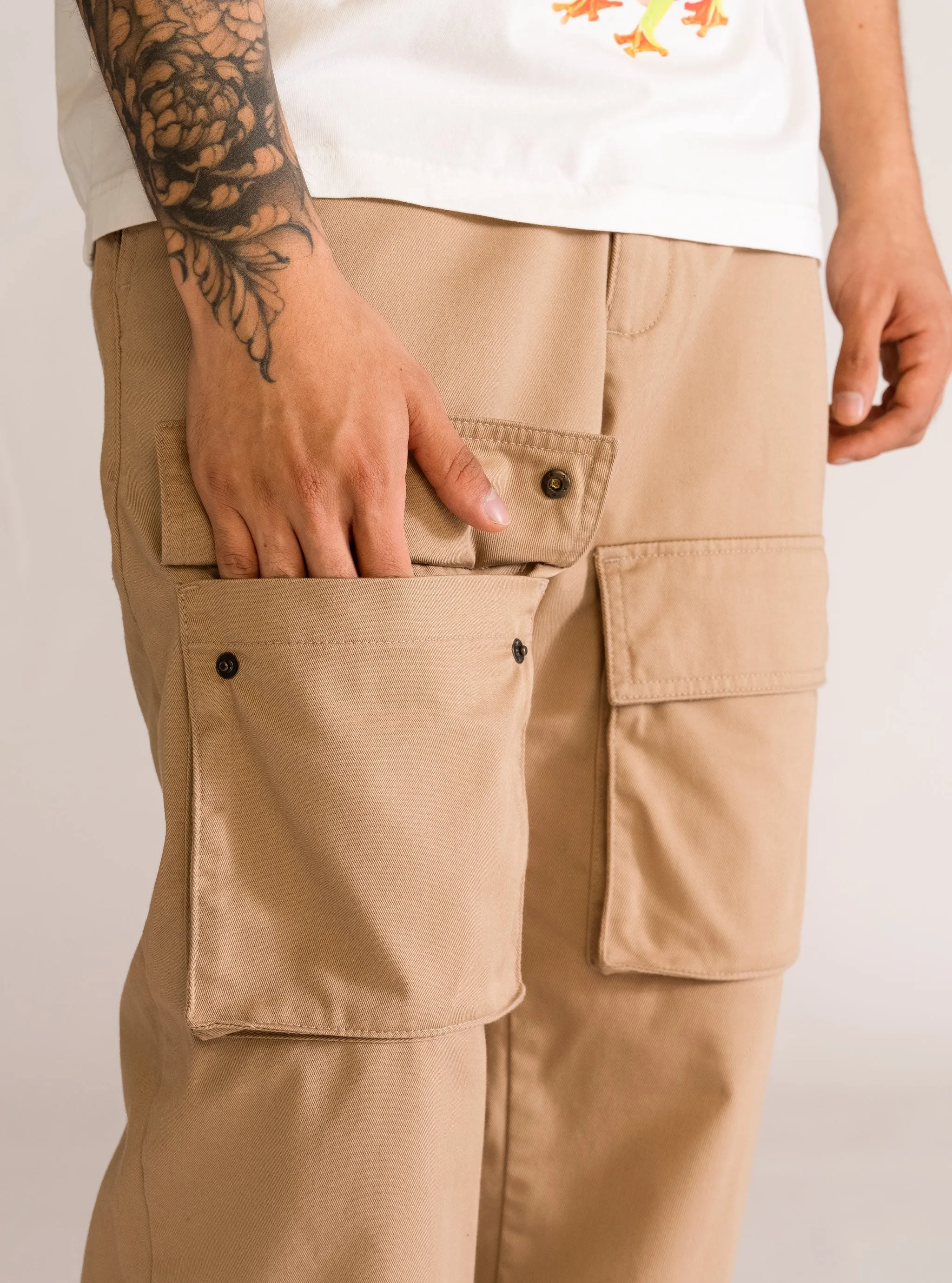 Whimsical Pantaln, Kaky